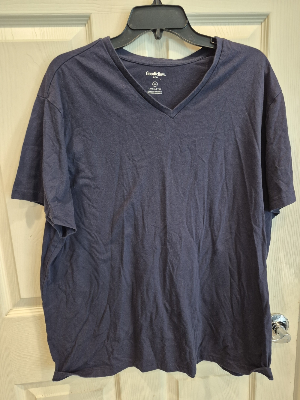 Goodfellow & Co Navy V-Neck Men's T-Shirt